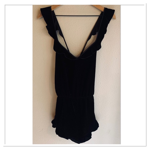 Victoria’s Secret Velvet Romper Black Size Small - Picture 2 of 8